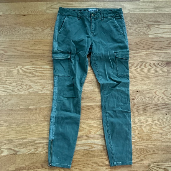 Vineyard Vines Garment Dyed Skinny Utility Pant (4) - Picture 7 of 14